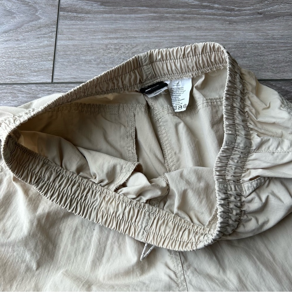 MEC Nylon Elastic Waist Straight Leg Tan Colour Outdoor Pants Made in Canada - Picture 12 of 16